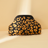 Leopard Print Knit Cosmetic Bag Knit Clutch: Black / M